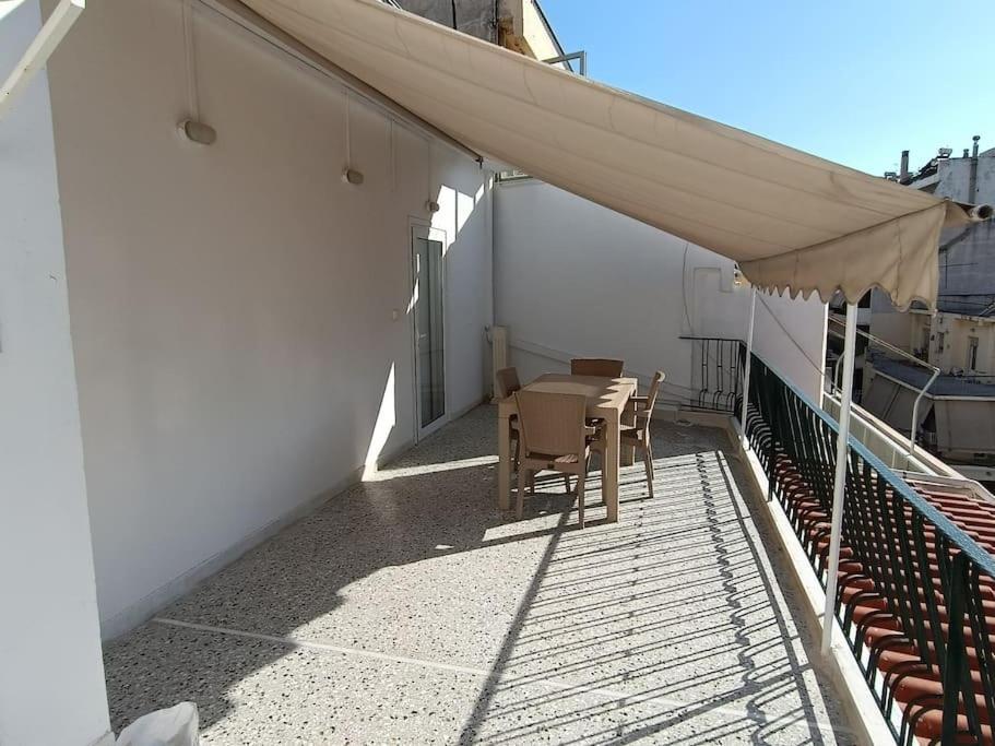 Athens Sky Suites 1 Piräus Exterior foto
